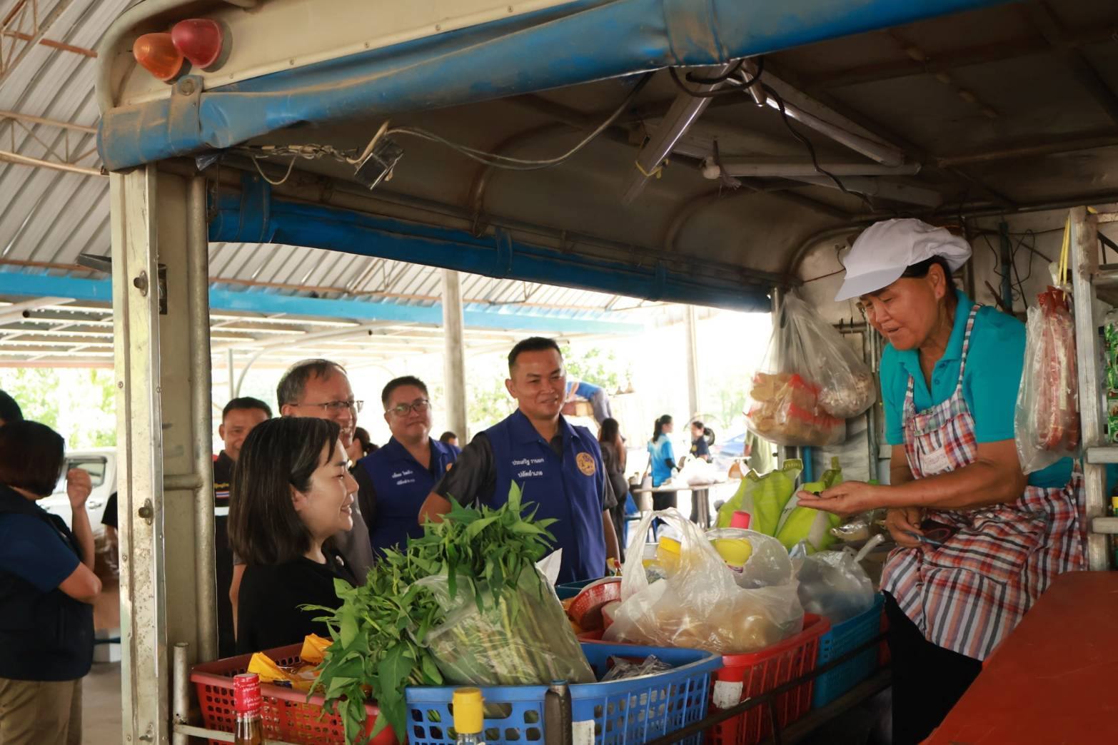 พช.ไทรงาม ร่วมกิจกรรมการจำหน่ายสินค้า “ไทยช่วยไทย” ลดภาระ ลดค่าครองชีพ